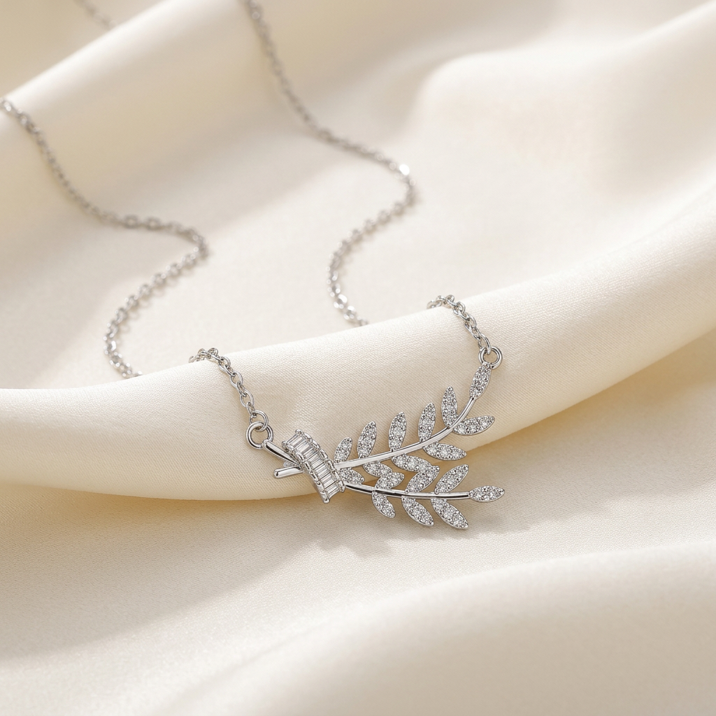 Silver Leaf sur satin ivoire