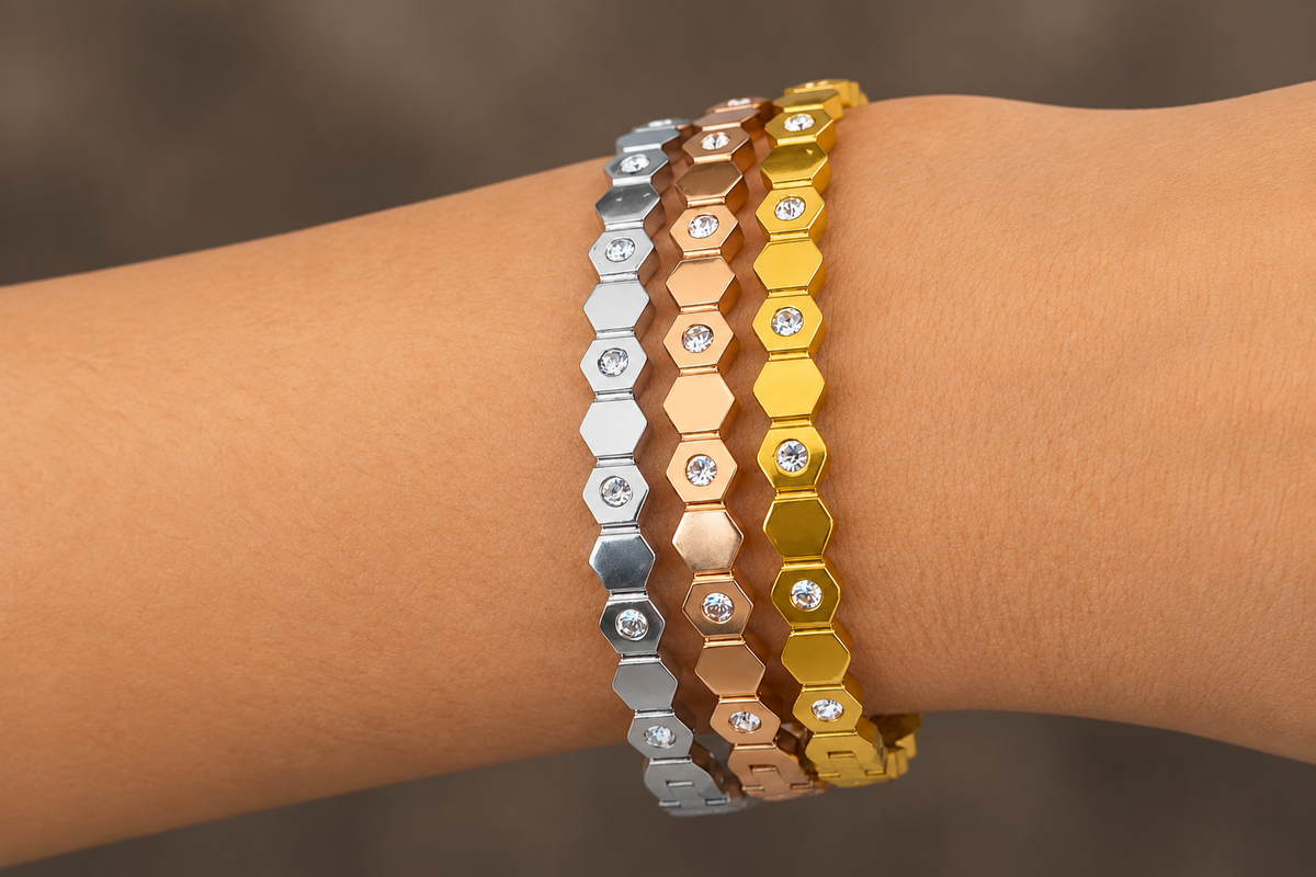 Trio Hexa Sparkle, présentation sur fond taupe
